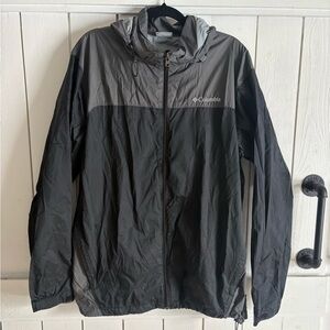 Columbia Men or Women’s Black and Charcoal Windbreaker